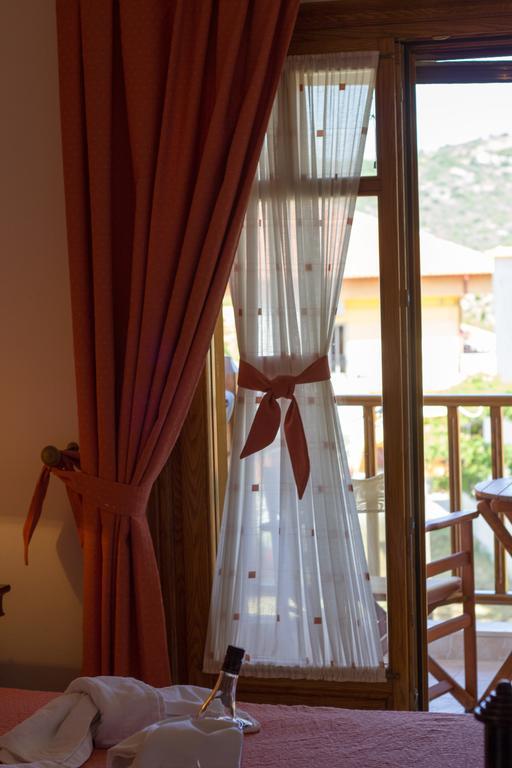 אמוליאני Hotel Ismini חדר תמונה